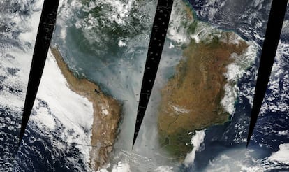 El humo de los incendios del verano de 2010 cubría buena parte de la ladera oriental de los Andes