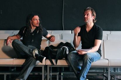 Nelson Dante y Tristán Ulloa durante un ensayo.