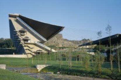 Estadio municipal de Braga (Portugal), obra maestra de ingeniería a partir de un proyecto del arquitecto portugués Eduardo Souto de Moura.