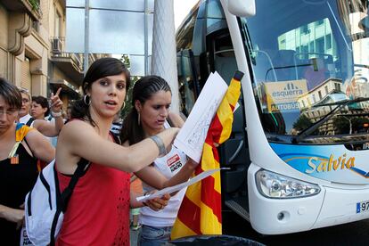 Decenas de autocares han venido a Barcelona, desde diferentes partes de Cataluña, para participar en la marcha.