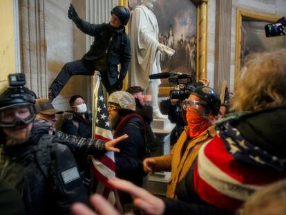 Partidarios de Donald Trump durante el asalto al Capitolio de Estados Unidos, en Washington, el pasado 6 de enero.