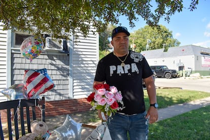 Nicelio Pego, ex compañero de trabajo de Feglys, quien siempre le alcanzaba comida hasta la silla donde se sentaba. 22 de agosto de 2025. Denison, Iowa, Estados Unidos.