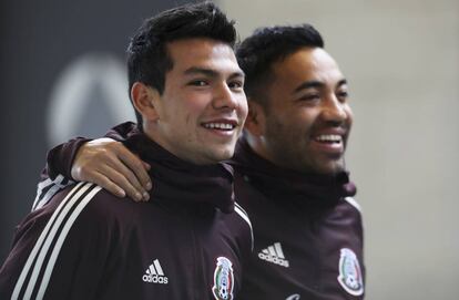 Lozano y Fabián durante la concentración de México.