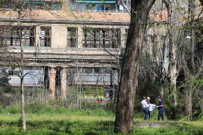 En la primera fase, se van a restaurar bancos originales de principios del XIX y las farolas históricas, replicando el efecto de luz de gas que tuvieron en su momento.