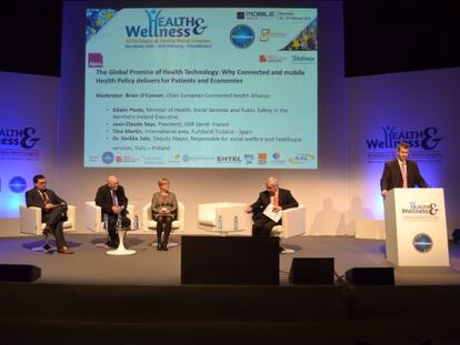 De izq. a der: Tino Martí, Jean-Claude Seys y Sinnika Salo en las jornadas de Salud y Bienestar del MWC.