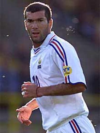 Zidane, en un partido con la selección francesa.
