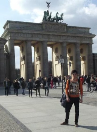 José de Lorenzo, con la Puerta de Brandeburgo (Alemania) detrás.