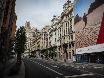 La Gran Vía de Madrid, vacía durante el Estado de Alarma.