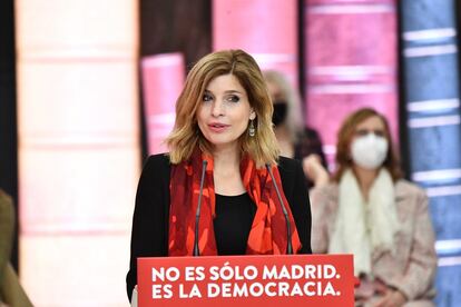 La número dos de la lista madrileña del PSOE, Hana Jalloul, en un acto electoral en Madrid, el día 28.