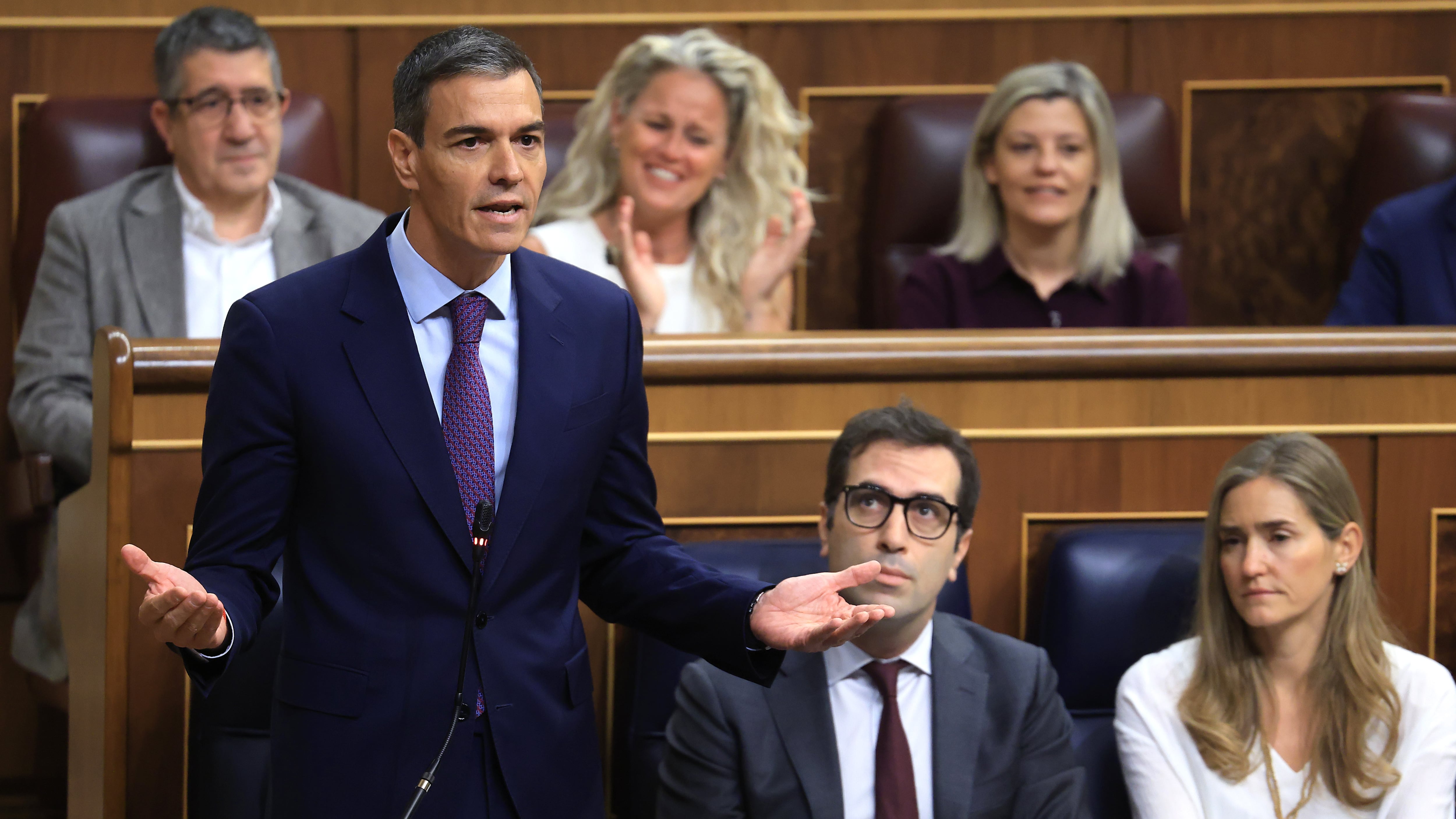 El PSOE cae casi cinco puntos tras la imputación de Zapatero