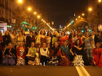 Las mujeres de Pilar Albarracín en Madrid en su 'performance' flamenca.
