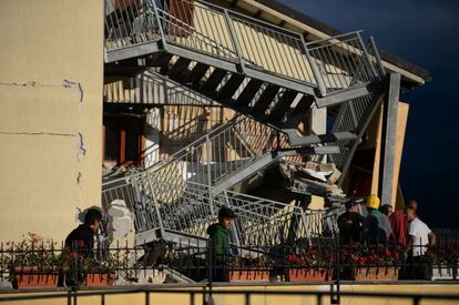 Escaleras de una vivienda dañada en Amatrice.