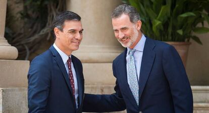 Pedro Sánchez y Felipe VI, en el palacio de Marivent, este miércoles. 