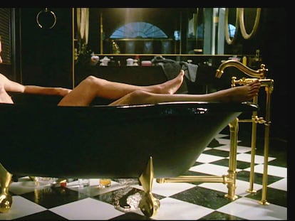 William Hurt y Kathleen Turner en un fotograma de la película 'Fuego en el cuerpo' (1981).