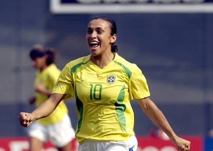 Marta Vieira durante un partido de las selecci&oacute;n de f&uacute;tbol de Brasil. 
 
 