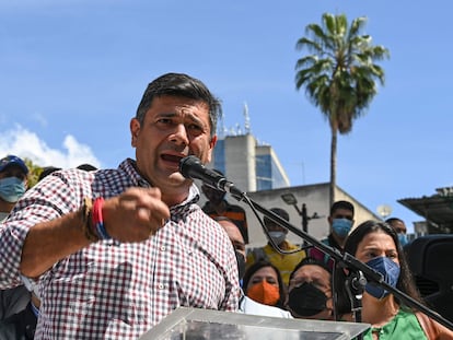 Freddy Superlano en una conferencia de prensa en el barrio de Chacao en Caracas el 30 de noviembre.