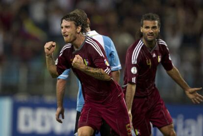 Amorebieta celebra su gol ante Argentina.