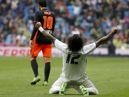 Marcelo celebra el gol del triunfo al Valencia.