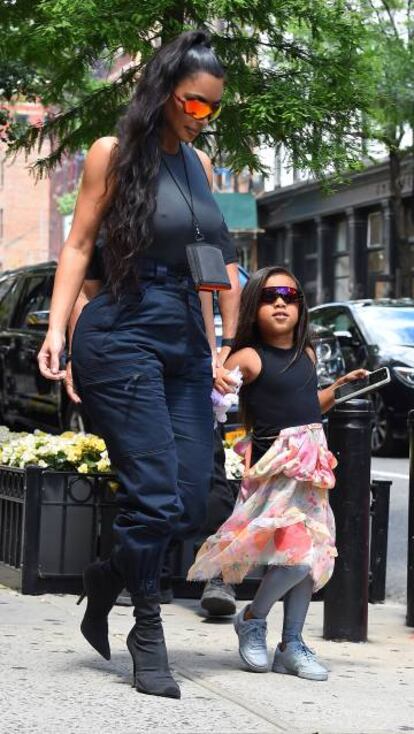 Kim Kardashian y North West en Nueva York el 15 de junio.