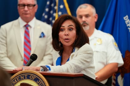La fiscal de Columbia, Jeanine Pirro, este jueves en Washington.