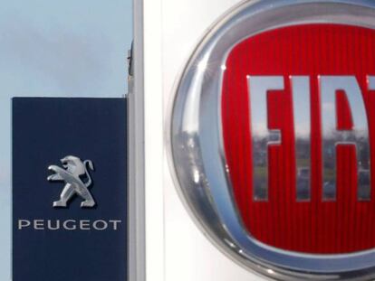  Logos de Peugeot y Fiat.