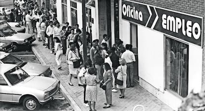 Oficina de empleo en Madrid en 1989.