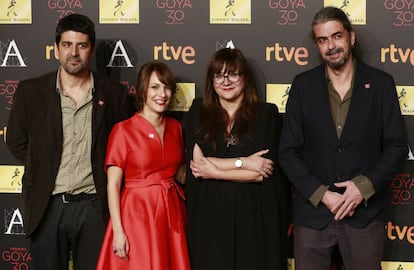 De izquierda a derecha, Cesc Gay, Paula Ortiz, Isabel Coixet y Fernando Leon de Aranoa, nominados a Mejor dirección, en la cena previa a los Goya, en Madrid.