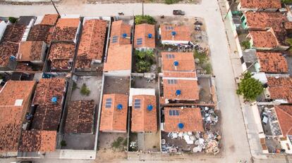 Vista aérea del barrio Ciudad Verde, en el nordestino estado de Paraíba, donde se ha realizado un proyecto para reducir en un 70 por ciento los gastos por consumo eléctrico en ocho familias.