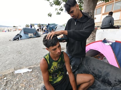 Ceuta irrumpe en la campaña en Francia