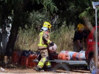 Los Mossos y los servicios de emergencia detonarán de forma controlada un explosivo que sigue en el chalet