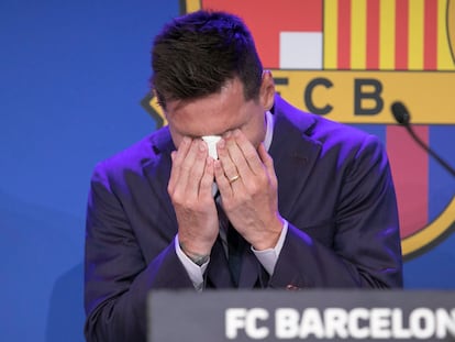 Rueda de prensa de despedida de Messi, este domingo en el Camp Nou.