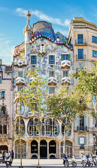 La Casa Batlló de Antoni Gaudí alberga en su primera planta la tienda de Cartier hasta el próximo mes de junio. 