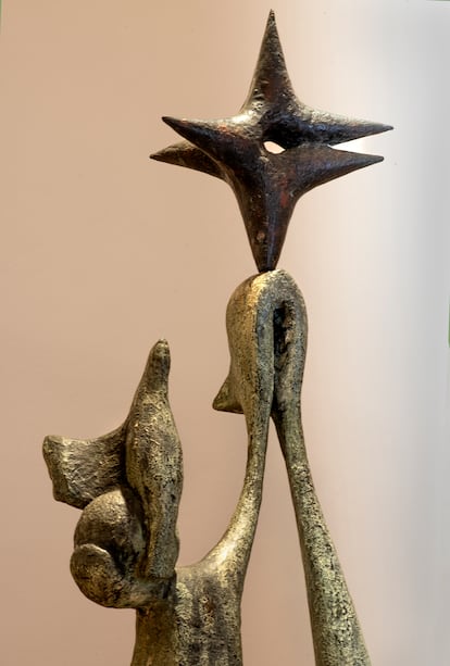 'La mujer de la estrella', escultura en bronce, una de las obras de Alberto presentes en el nuevo espacio estable que se inaugura en Toledo. 