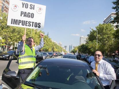 El Ayuntamiento de Madrid regulará a Uber y Cabify vía ordenanza antes de mayo