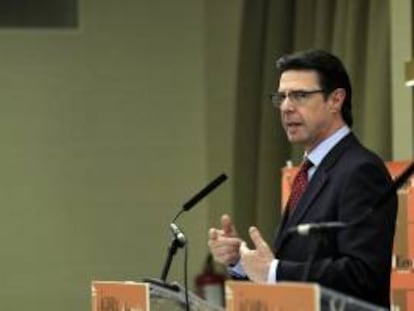 Fotografía tomada el pasado 22 de  abril en la que se registró al ministro español de Industria, Energía y Turismo, José Manuel Soria, quien participará este miércoles en el "Spain Economic Forum", organizado por la Cámara de Comercio España-Estados Unido. EFE/Archivo