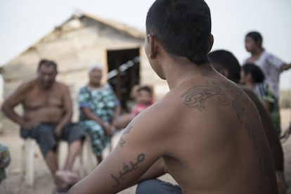 Joven tatuado de Bahía Portete.