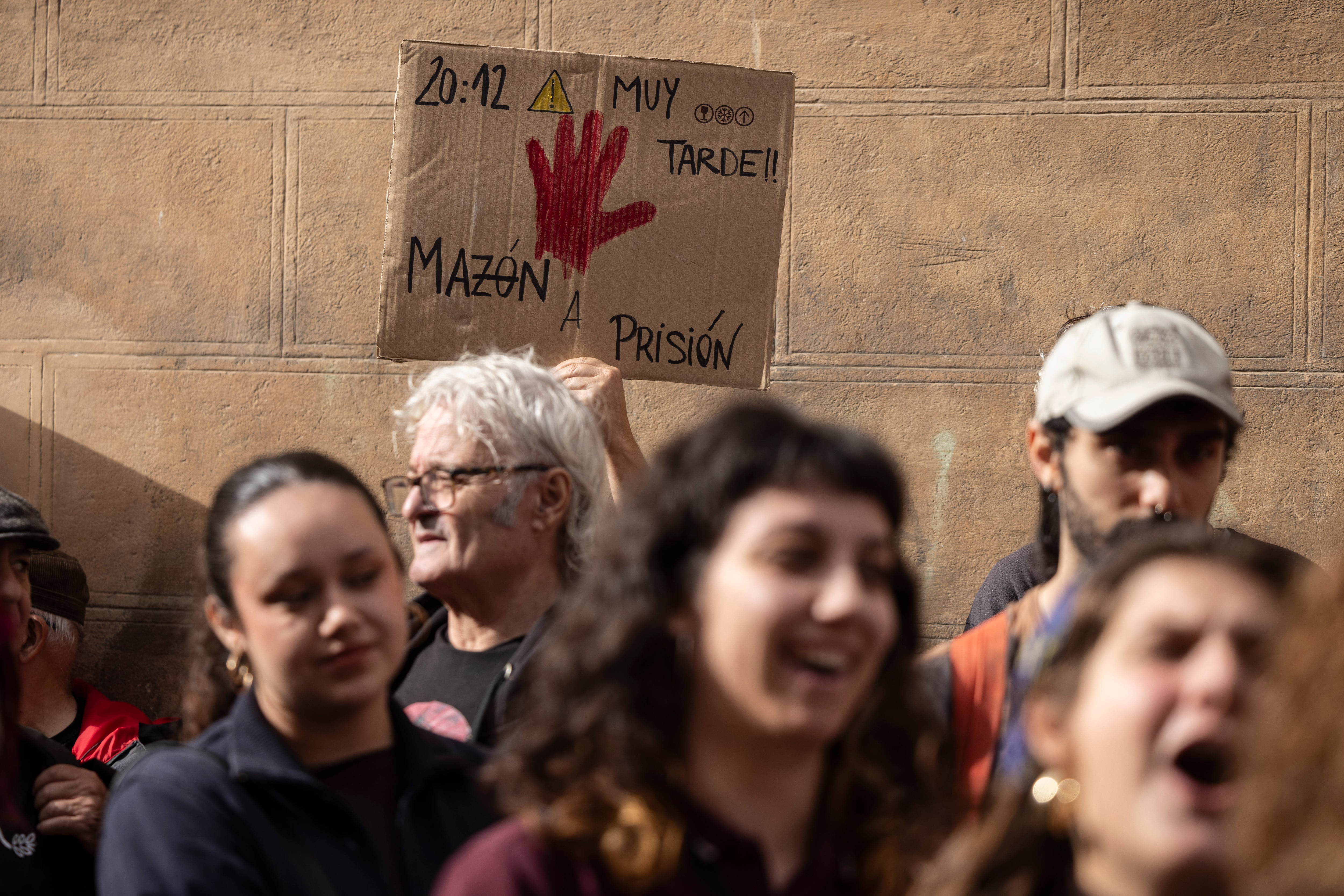 Demandas a Mazón y querellas contra Sánchez: la tormenta judicial por la gestión de la dana