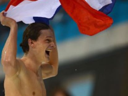 Yannick Agnel celebra su victoria en los 200 metros libres.