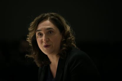 Ada Colau, durante el acto anual del Colegio de Periodistas 'La Alcaldessa Respon'.