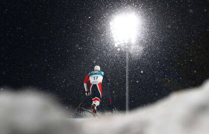 El deportista noruego Paal Golberg, en un momento de la competición de esquí de fondo, el 13 de febrero.