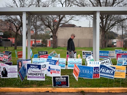 Um colégio eleitoral, esta terça-feira em Houston, Texas.