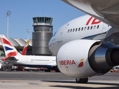 Aviones de Iberia y British Airways, ambas de IAG.
