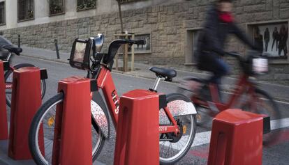 Una estació de Bicing al barri d'Horta, a Barcelona.