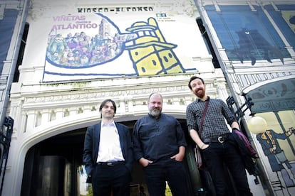 Los dibujantes Kiko da Silva, Dave McKean y Ralph Meyer, en A Coruña.