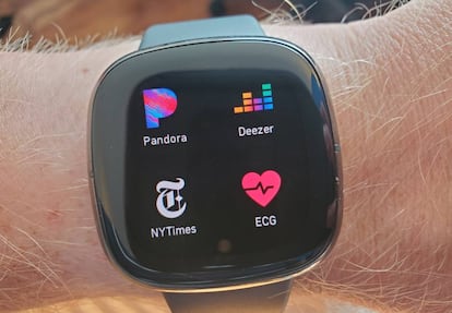 Imagen de un Fitbit Sense.