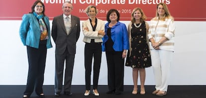 Ana Mar&iacute;a Llopis, presidenta de Dia; Francisco Gasset, miembro del consejo de Spencer Stuart; Mar&iacute;a Jos&eacute; Aguil&oacute;, socia responsable de KPMG Abogados Espa&ntilde;a; Nancy Calderon, socia de KPMG en Nueva York; Marina Broggi, miembro del consejo supervisor de UBI Banca, y Socorro Fern&aacute;ndez Larrea, consejera delegada de JustNow.