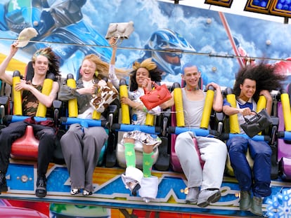 El bolso de la temporada nos recuerda que la vida puede ser tan emocionante como un parque de atracciones