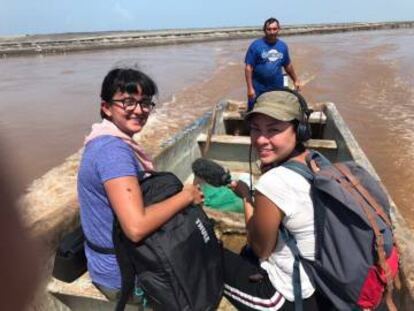 Gladys Serrano y Mónica González, parte del equipo de 'Frontera sur'.