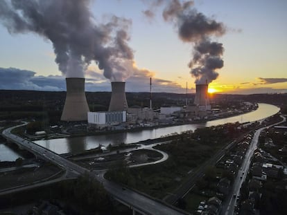 Vista general de la planta nuclear de Engie en Tihange, Bélgica