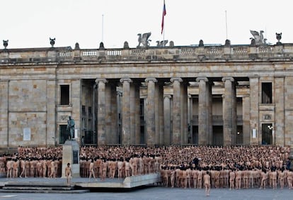 Tunick shot the nude group photo in Plaza de Bolívar in downtown Bogotá.